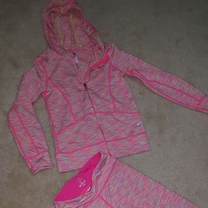 Little girls yoga suit, capri pants gently used.